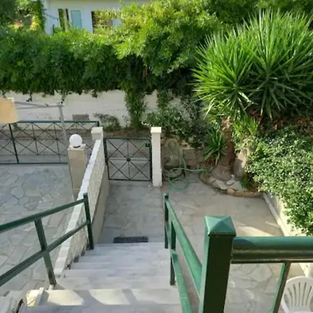 Σπίτι διακοπών μεζονέτα 20 μ από την θάλασσα *